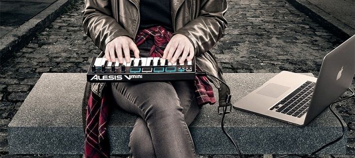 alesis-teclado-controlador-v-mini-geral.jpg