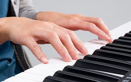 Синтезатор YAMAHA PSR-E283.jpg 1426.jpg