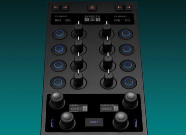 NATIVE INSTRUMENTS TRAKTOR KONTROL X1 MK3.jpg 1433.jpg