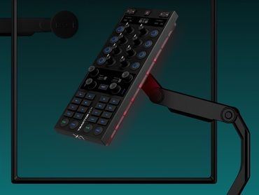 NATIVE INSTRUMENTS TRAKTOR KONTROL X1 MK3.jpg 1436.jpg
