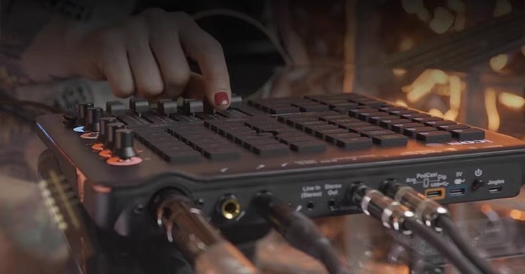 iCON Live Console.jpg 768.jpg