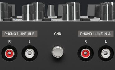 NATIVE INSTRUMENTS TRAKTOR KONTROL S4 MK3.jpg 1401.jpg