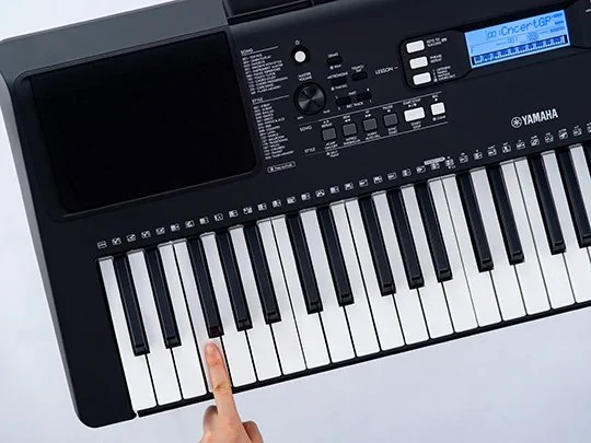 YAMAHA PSR-E373.jpg