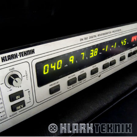 BEHRINGER ODYSSEY 8850365480990.jpg