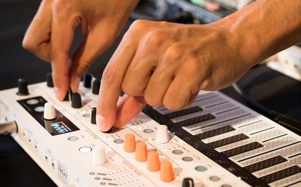 Синтезатор ARTURIA MicroFreak Vocoder.jpg 1533.jpg