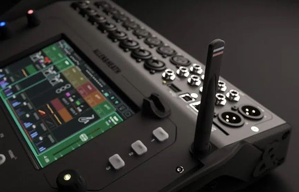 Цифровой микшер ALLEN & HEATH CQ18T.jpg 1492.jpg