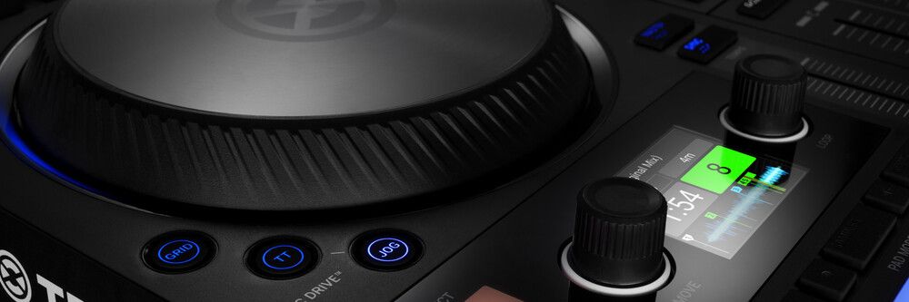 NATIVE INSTRUMENTS TRAKTOR KONTROL S4 MK3.jpg 1397.jpg