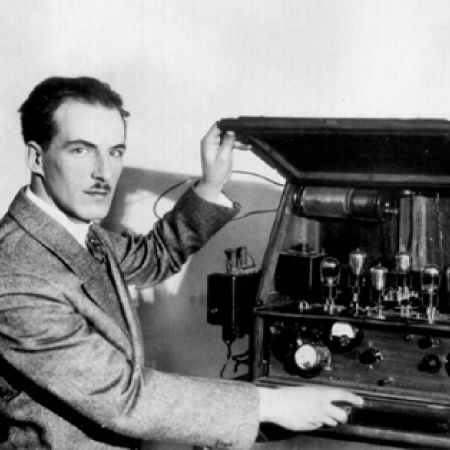 THEREMIN-Leon-4.jpg THEREMIN-Leon-4.jpg