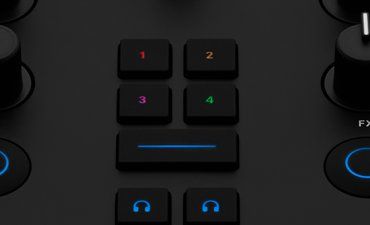 NATIVE INSTRUMENTS TRAKTOR KONTROL Z1 MK2.jpg 1453.jpg