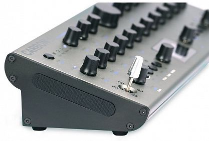 Синтезатор Modal Carbon8M