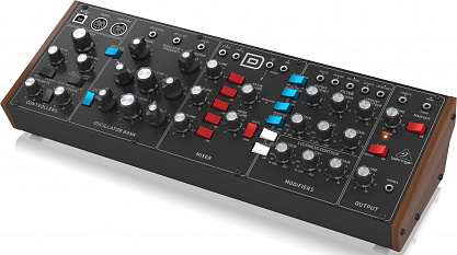 Синтезатор BEHRINGER MODEL D