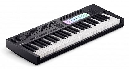 MIDI-контроллер Novation Launchkey 49 MK4