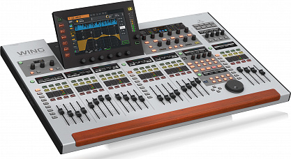 Цифровой микшер BEHRINGER WING