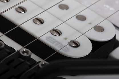 SCHECTER SUN VALLEY SUPER SHREDDER PT-FR MWHT