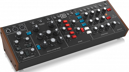 Синтезатор BEHRINGER MODEL D