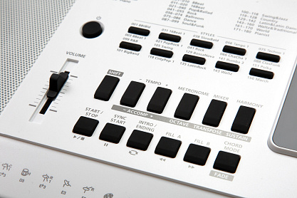 Синтезатор KURZWEIL KP140 WH