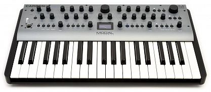 Синтезатор Modal Carbon8