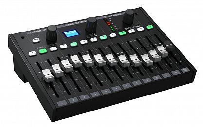 Микшер BEHRINGER P24