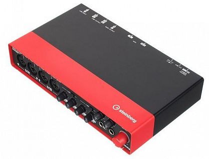 USB аудио интерфейс Steinberg UR44C Red