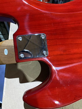 Бас-гитара STAGG SBJ-30 STF RED (Трещины на верхней и нижней деке)